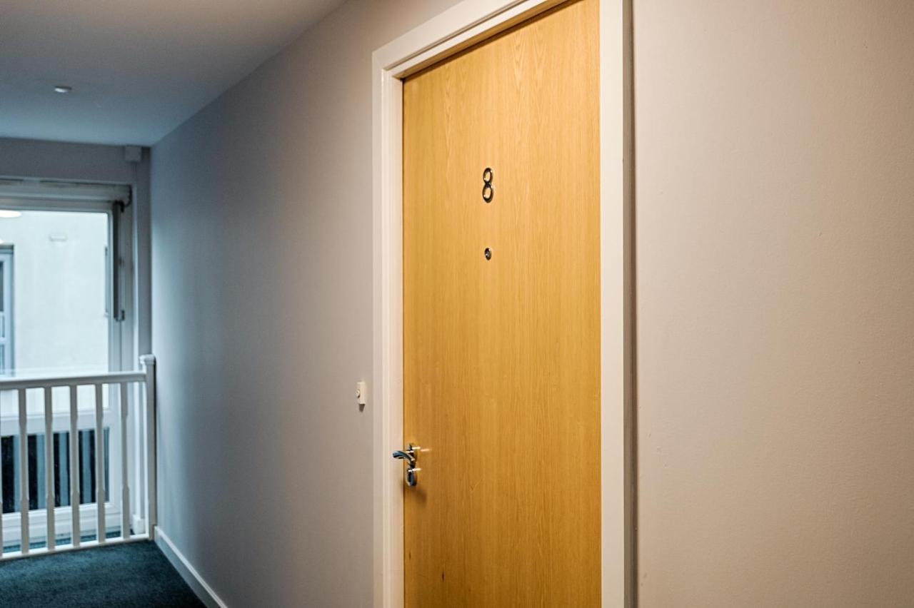 Parking, Balcony, Fully Equipped Kitchen Apartment สวอนซี ภายนอก รูปภาพ