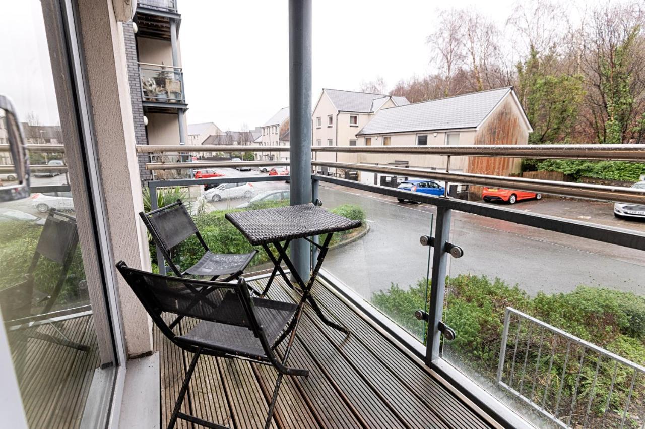 Parking, Balcony, Fully Equipped Kitchen Apartment สวอนซี ภายนอก รูปภาพ